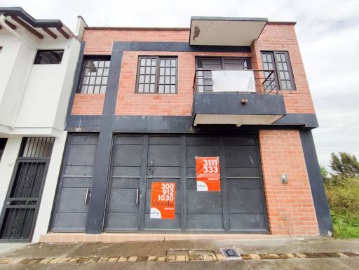 Bodega en arriendo Antioquia El Carmen De Viboral Campo Alegre 200 m2 Habitaciones 0 Baños 2 Garajes 4 Precio $4300000