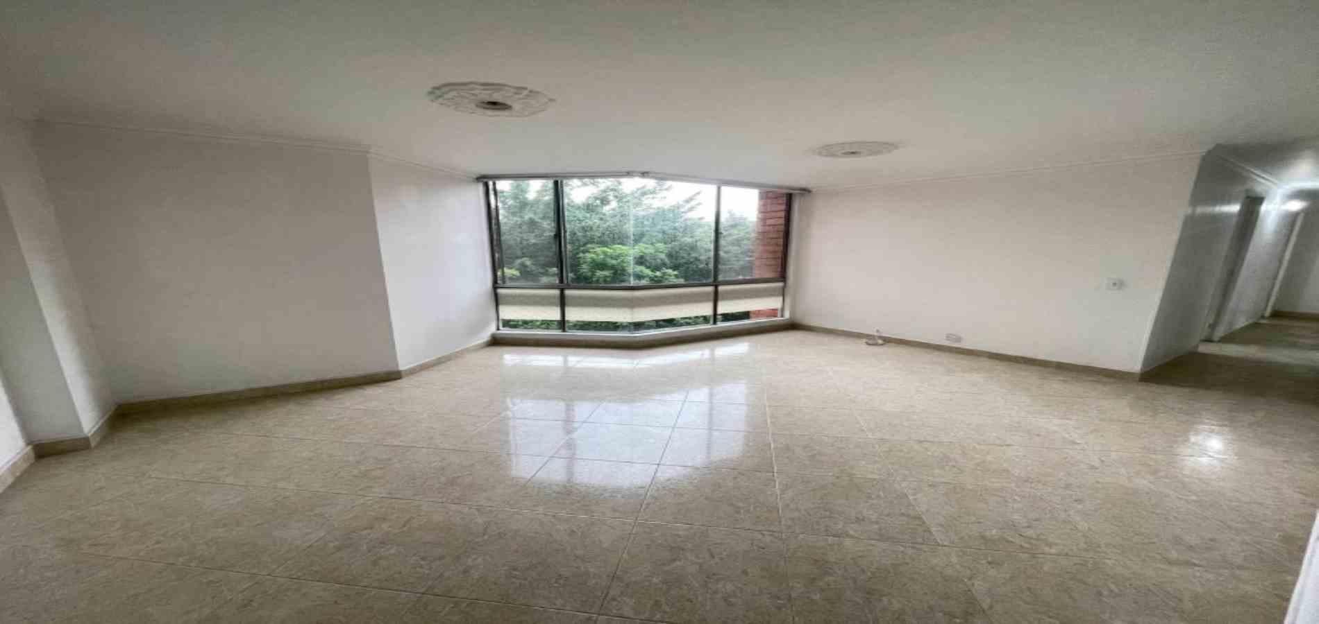 Apartamento en arriendo Antioquia Medellín La Mota 110 m2 Habitaciones 5 Baños 3 Garajes 1 Precio $3450000