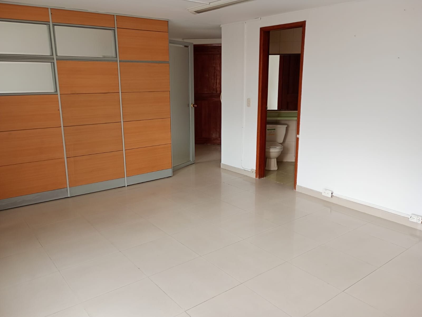 Oficina en venta Cundinamarca Bogotá La Porciuncula 34 m2 Habitaciones 0 Baños 1 Garajes 0 Precio $252000000