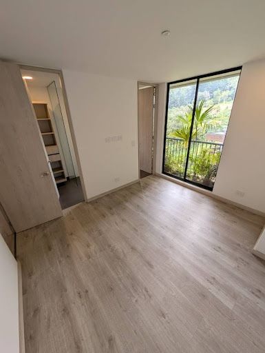 Apartamento en arriendo o venta Antioquia Medellín Altos Del Poblado 70 m2 Habitaciones 2 Baños 3 Garajes 1 Precio venta $950000000 Precio arriendo $5500000