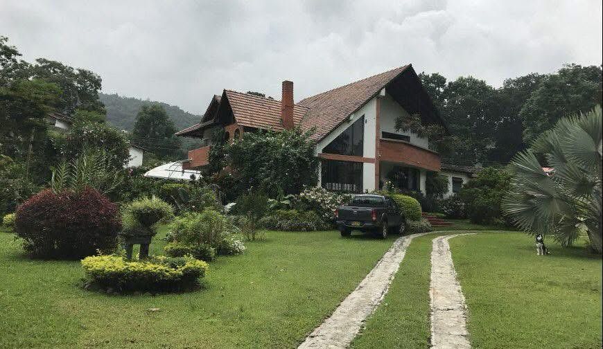 Casa en venta Santander Floridablanca Florida 500 m2 Habitaciones 6 Baños 5 Garajes 20 Precio $2200000000