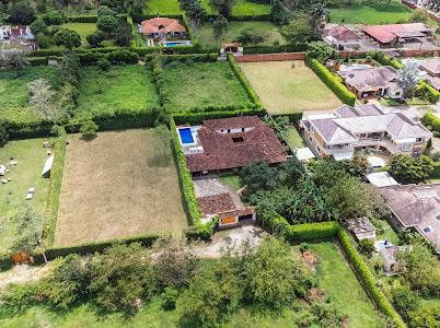 Casa en venta Santander Floridablanca Florida 523 m2 Habitaciones 8 Baños 6 Garajes 7 Precio $2600000000