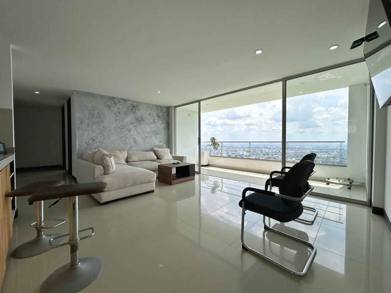 Apartamento en venta Valle Del Cauca Cali Conjunto Residencial Cerro Cristales 204 m2 Habitaciones 4 Baños 3 Garajes 1 Precio $1400000000