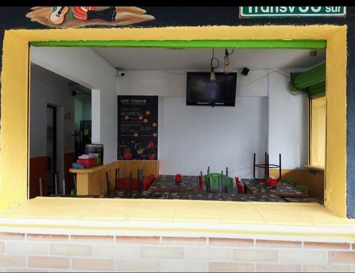 Local en arriendo Antioquia Envigado Bucarest 60 m2 Habitaciones 0 Baños 1 Garajes 0 Precio $4500000