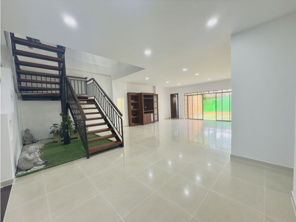 Casa en venta Valle Del Cauca Cali Urbanización Ciudad Jardín 486 m2 Habitaciones 4 Baños 6 Garajes 3 Precio $1400000000