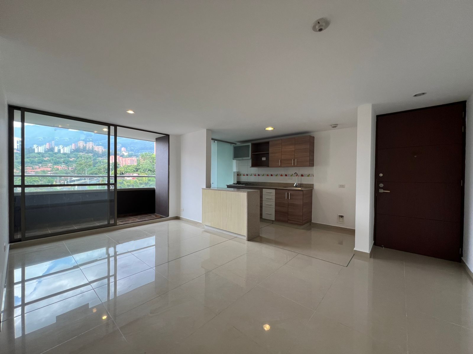 Apartamento en arriendo Antioquia Envigado Villa Grande 70 m2 Habitaciones 2 Baños 2 Garajes 1 Precio $3350000