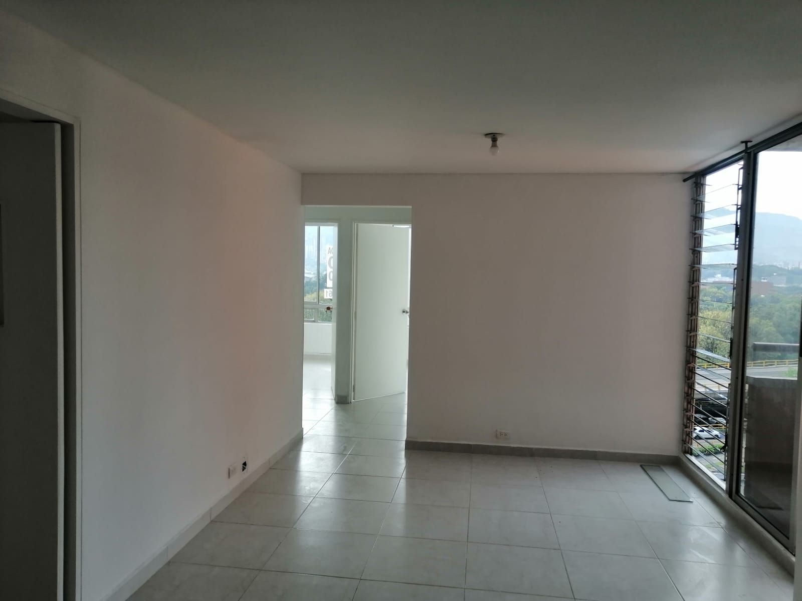 Apartamento en arriendo Antioquia Medellín Santa Maria De Los Angeles 99 m2 Habitaciones 4 Baños 3 Garajes 1 Precio $3200000