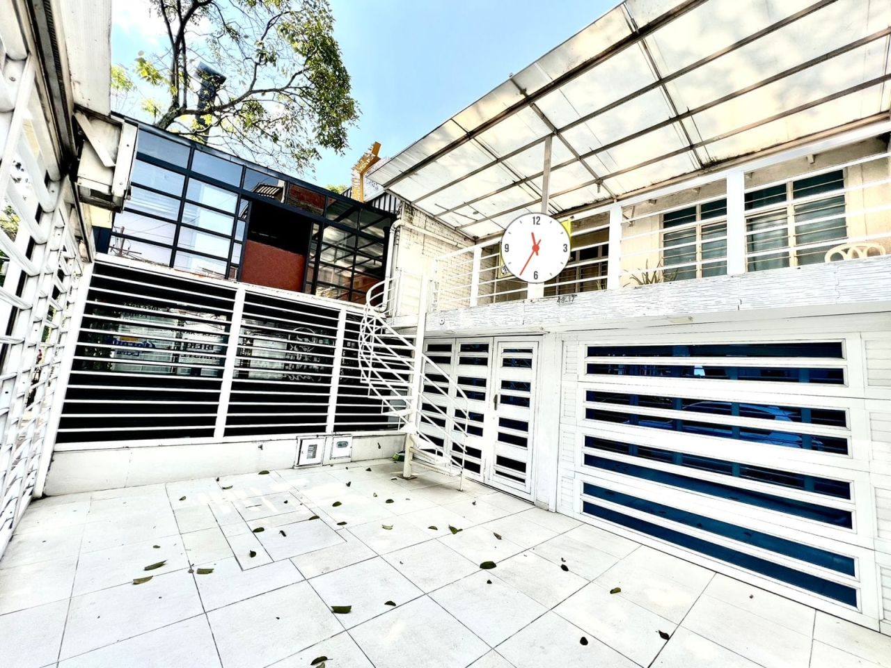 Casa en venta Valle Del Cauca Cali Las Granjas 340 m2 Habitaciones 6 Baños 3 Garajes 2 Precio $590000000