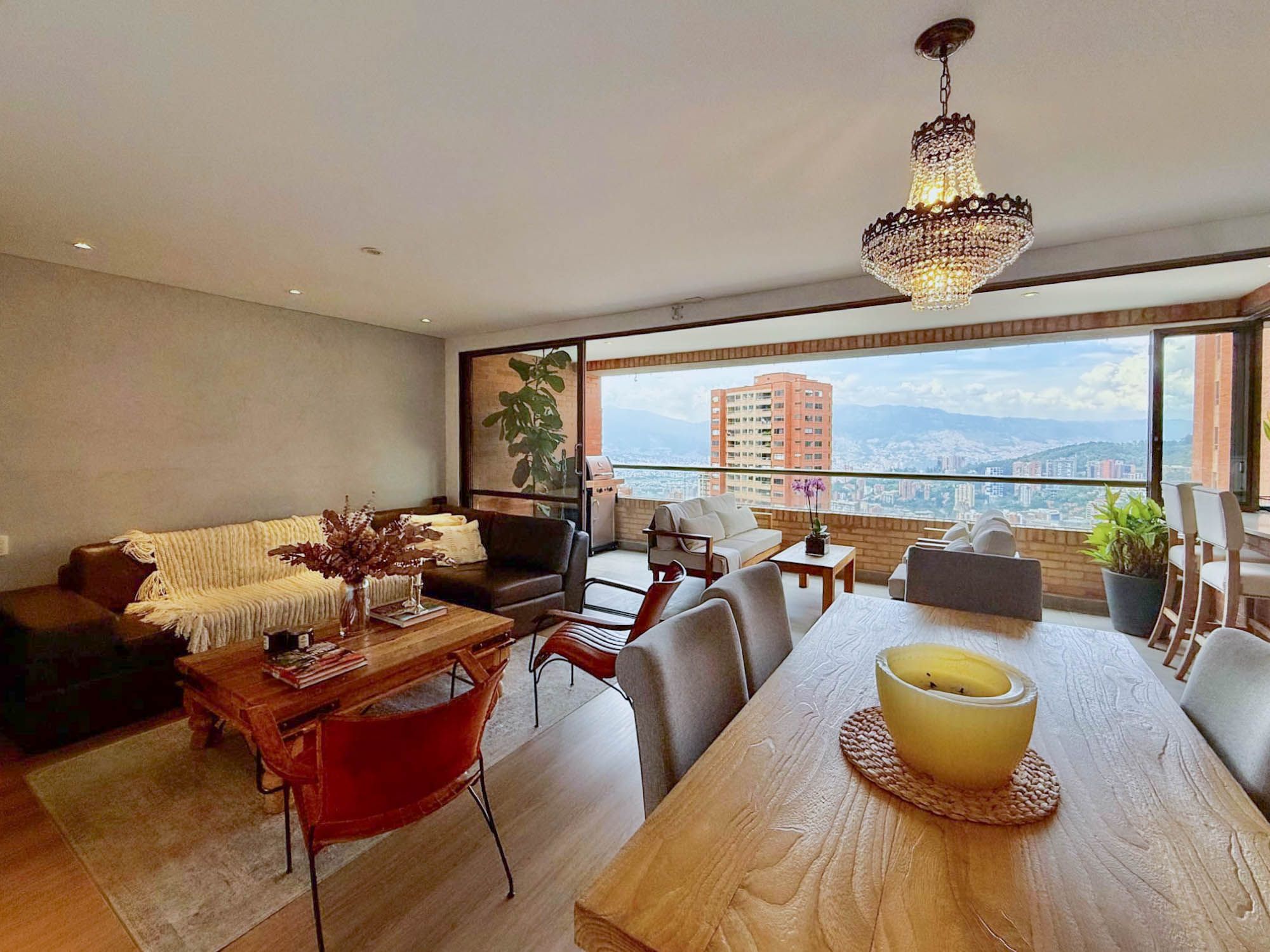 Apartamento en venta Antioquia Medellín El Tesoro 130 m2 Habitaciones 2 Baños 3 Garajes 3 Precio $1395000000