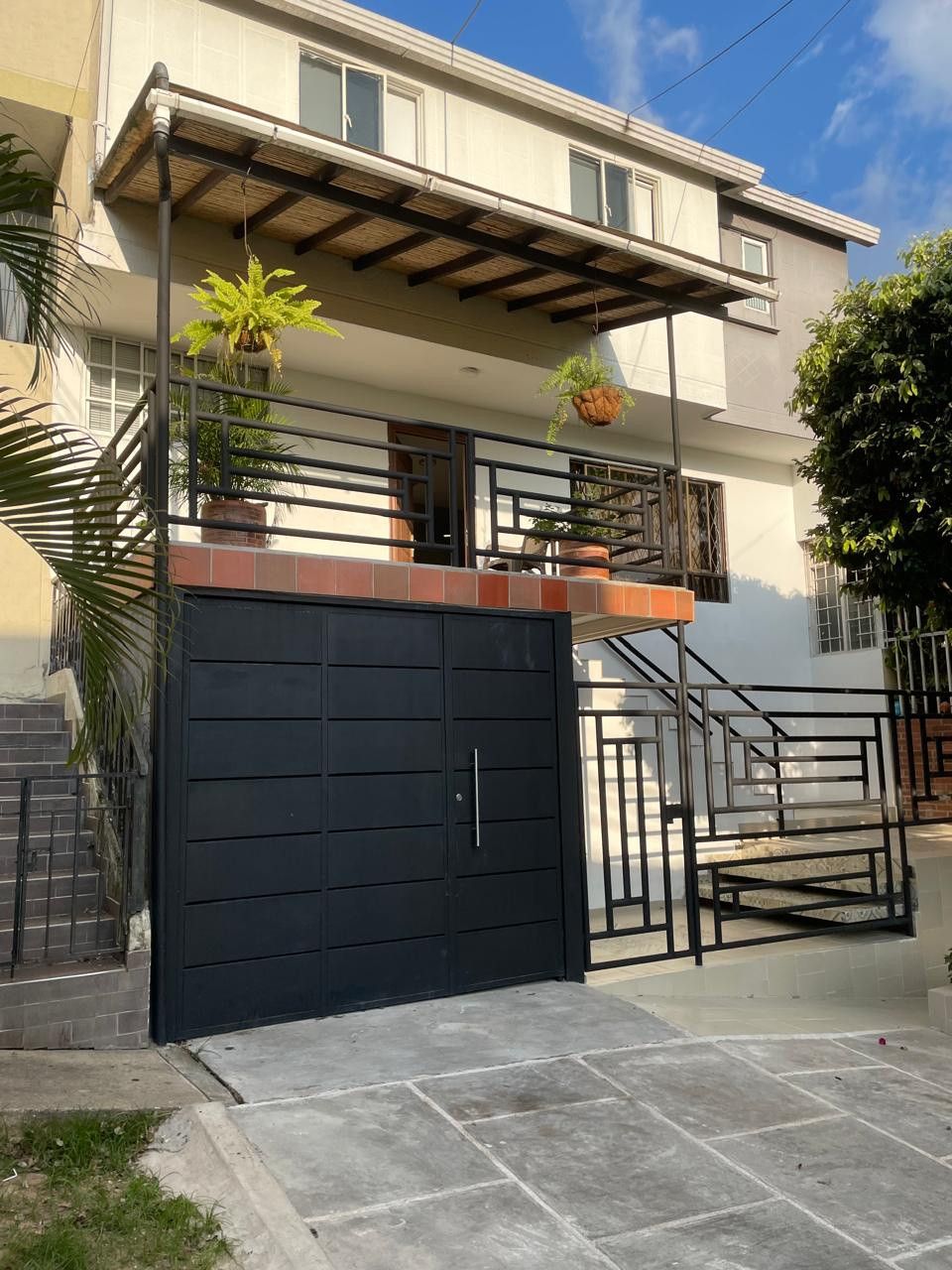 Casa en venta Santander Floridablanca Los Rosales 140 m2 Habitaciones 4 Baños 4 Garajes 1 Precio $420000000