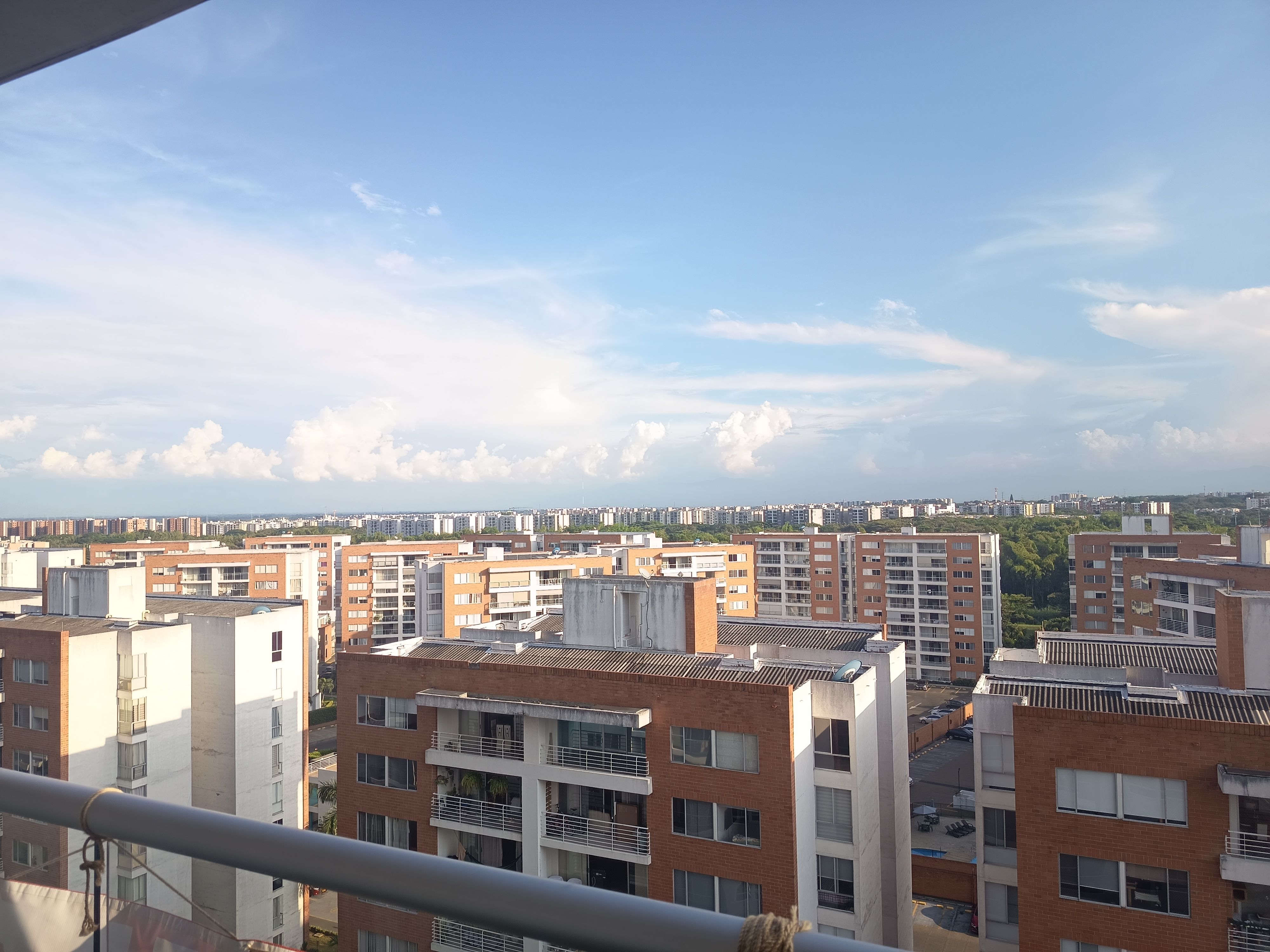 Apartamento en venta Valle Del Cauca Cali Lili 104 m2 Habitaciones 2 Baños 2 Garajes 2 Precio $685000000