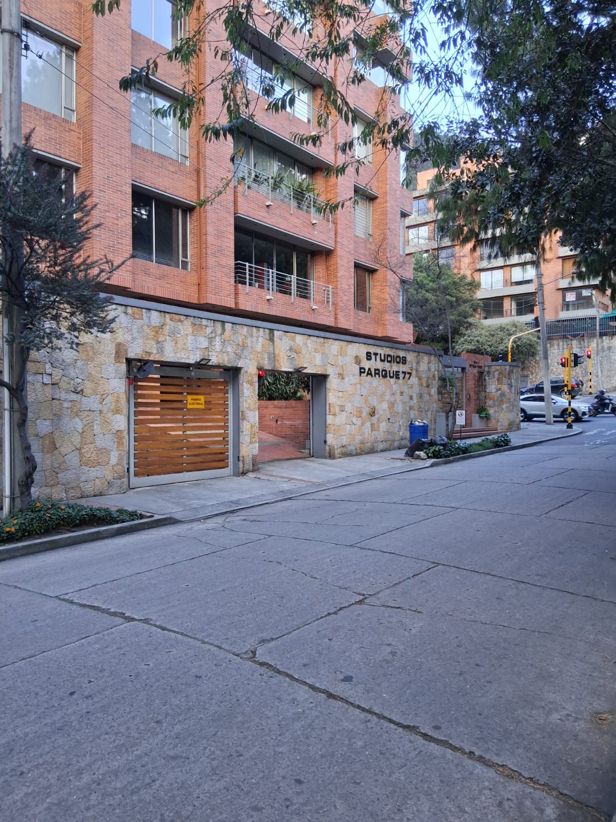 Apartaestudio en arriendo Cundinamarca Bogotá Los Rosales 51 m2 Habitaciones 1 Baños 1 Garajes 1 Precio $3200000