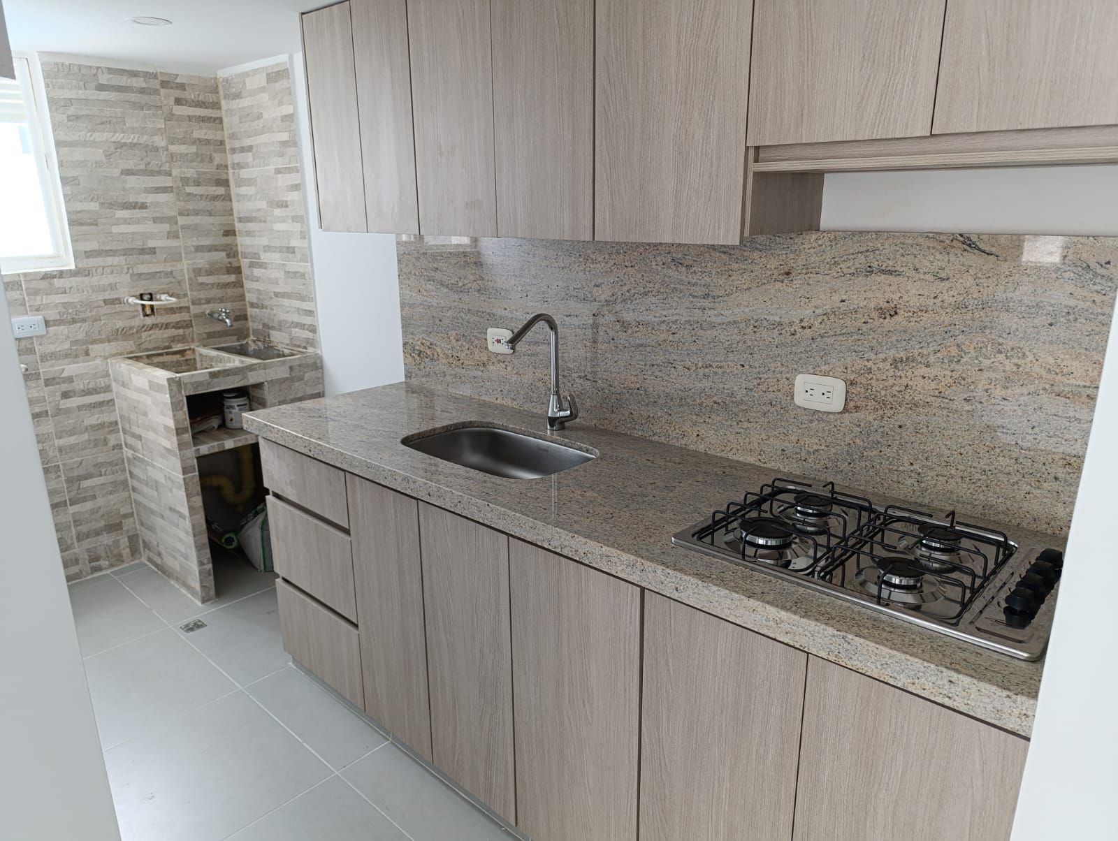 Apartamento en arriendo Valle Del Cauca Jamundí Alferez Real 42 m2 Habitaciones 2 Baños 1 Garajes 1 Precio $700000