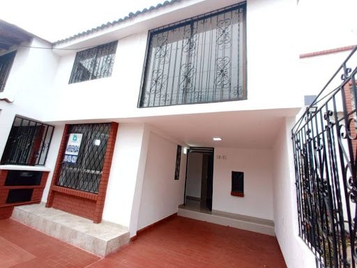 Casa en arriendo Valle Del Cauca Cali Cañaverales - Los Samanes 180 m2 Habitaciones 4 Baños 3 Garajes 1 Precio $2400000