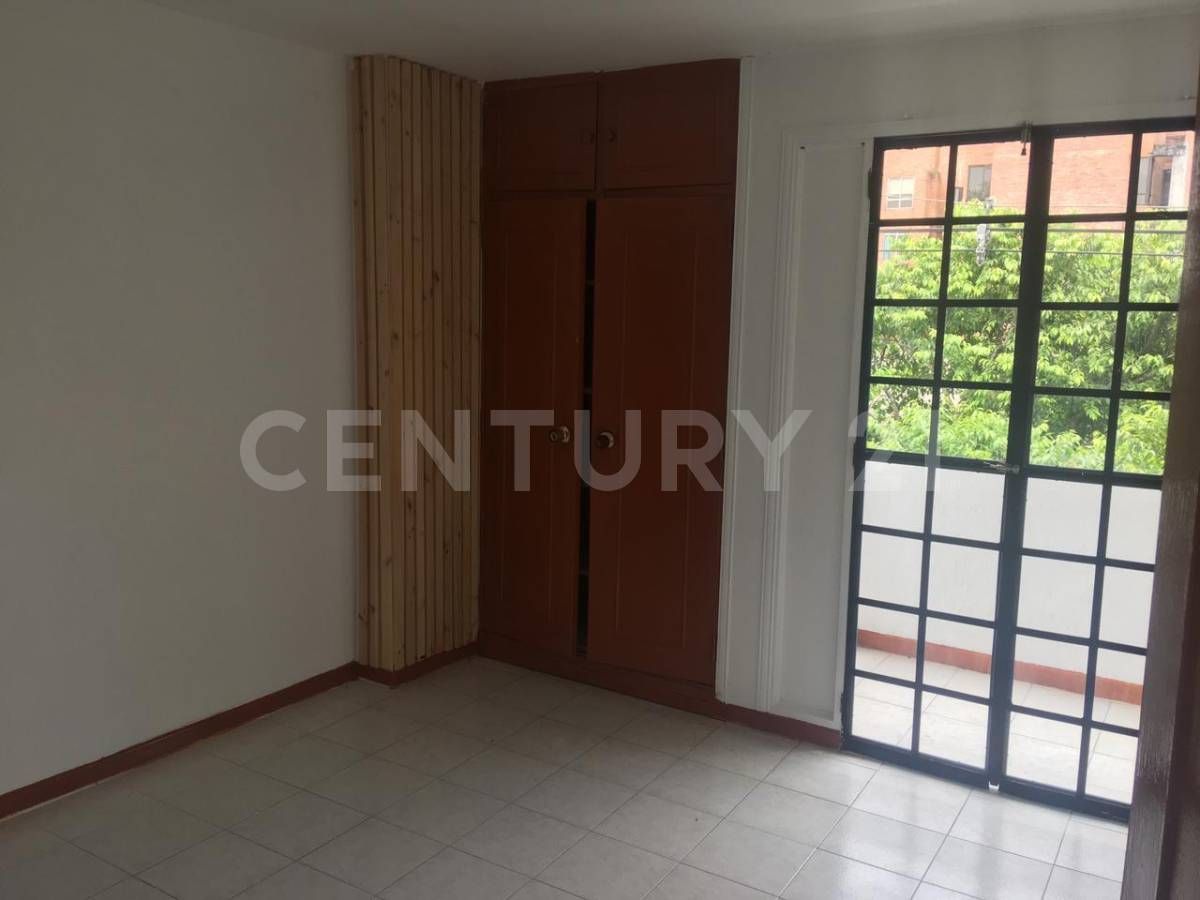 Oficina en arriendo Antioquia Medellín Laureles 80 m2 Habitaciones 0 Baños 4 Garajes 1 Precio $2600000