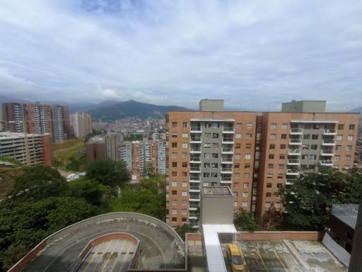 Apartamento en arriendo Antioquia Envigado Loma Del Barro 65 m2 Habitaciones 3 Baños 2 Garajes 1 Precio $2500000