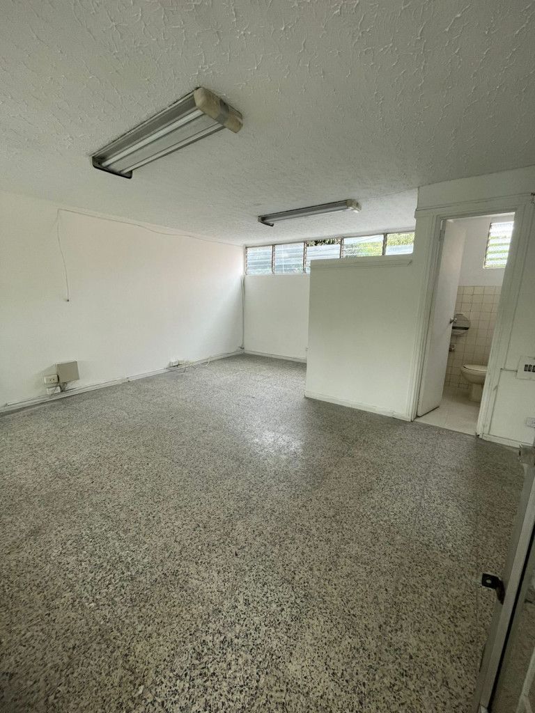 Local en arriendo Valle Del Cauca Cali Unidad Residencial Santiago De Cali 23 m2 Habitaciones 0 Baños 0 Garajes 0 Precio $650000