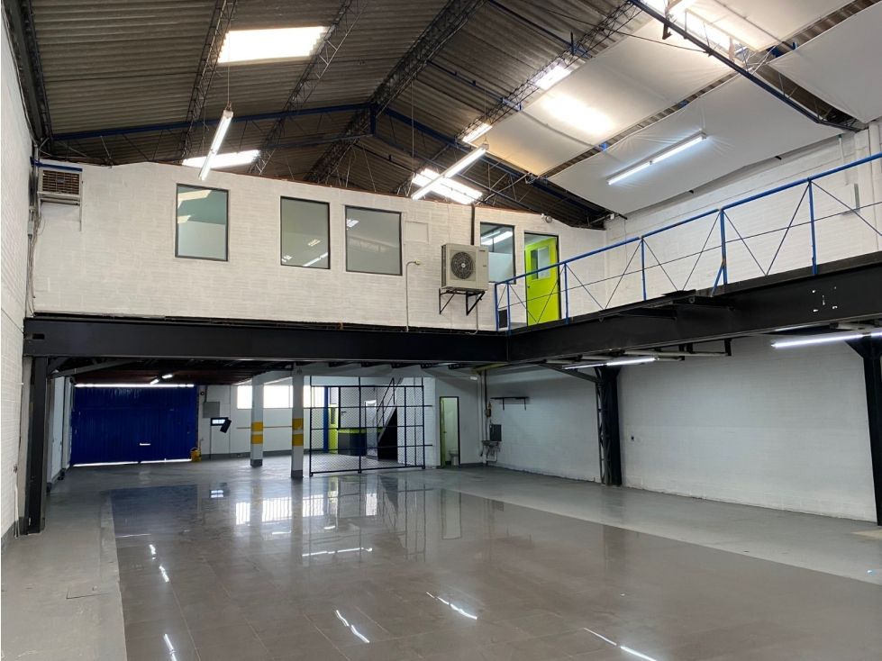 Bodega en arriendo Cundinamarca Bogotá Toberin 550 m2 Habitaciones 0 Baños 4 Garajes 0 Precio $14000000