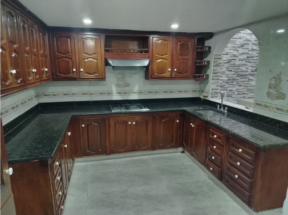 Casa en arriendo Antioquia Medellín Las Playas 130 m2 Habitaciones 3 Baños 2 Garajes 1 Precio $3900000