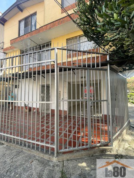 Local en arriendo Antioquia Medellín La America 55 m2 Habitaciones 0 Baños 1 Garajes 0 Precio $1900000