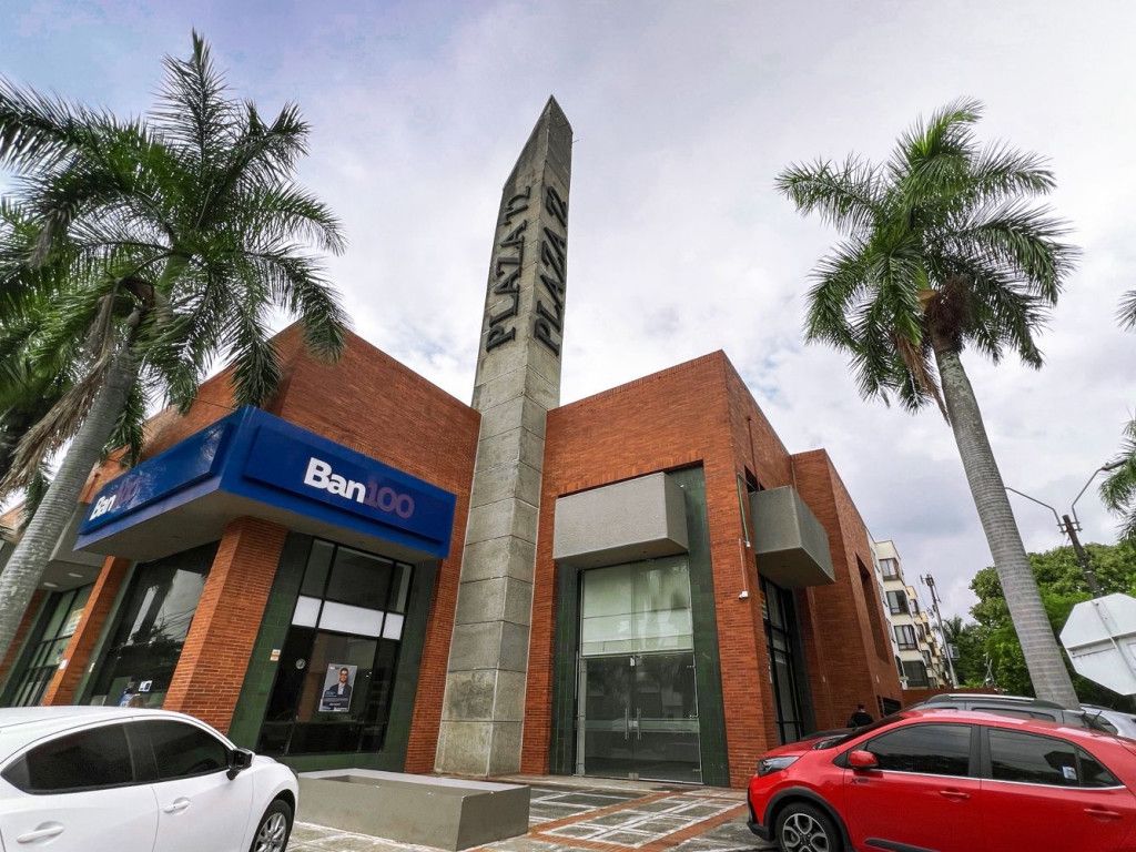 Local en arriendo Valle Del Cauca Cali Ciudad Capri 190 m2 Habitaciones 0 Baños 3 Garajes 4 Precio $14900000