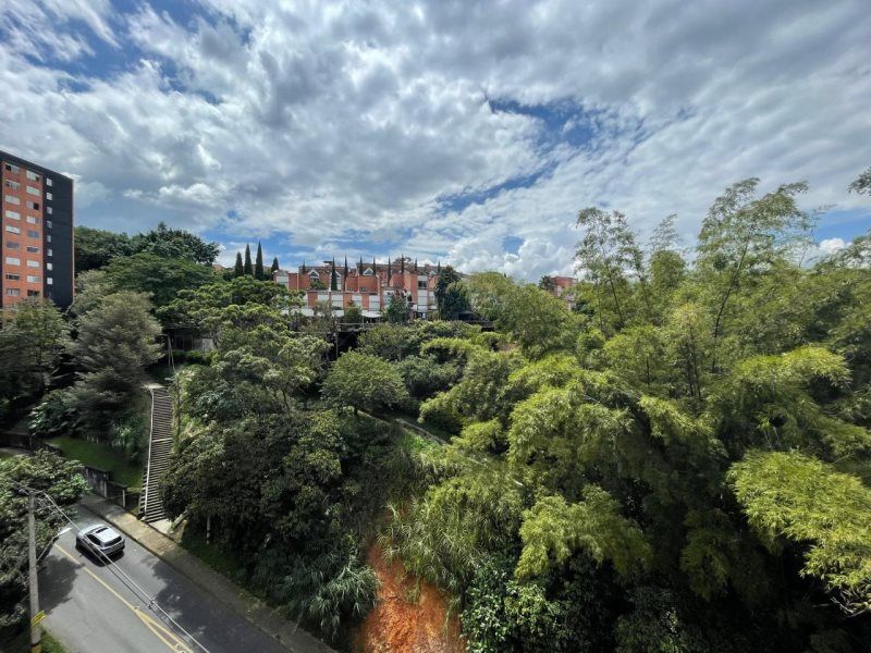 Apartamento en arriendo Antioquia Envigado Uribe Ángel 87 m2 Habitaciones 3 Baños 2 Garajes 1 Precio $3500000