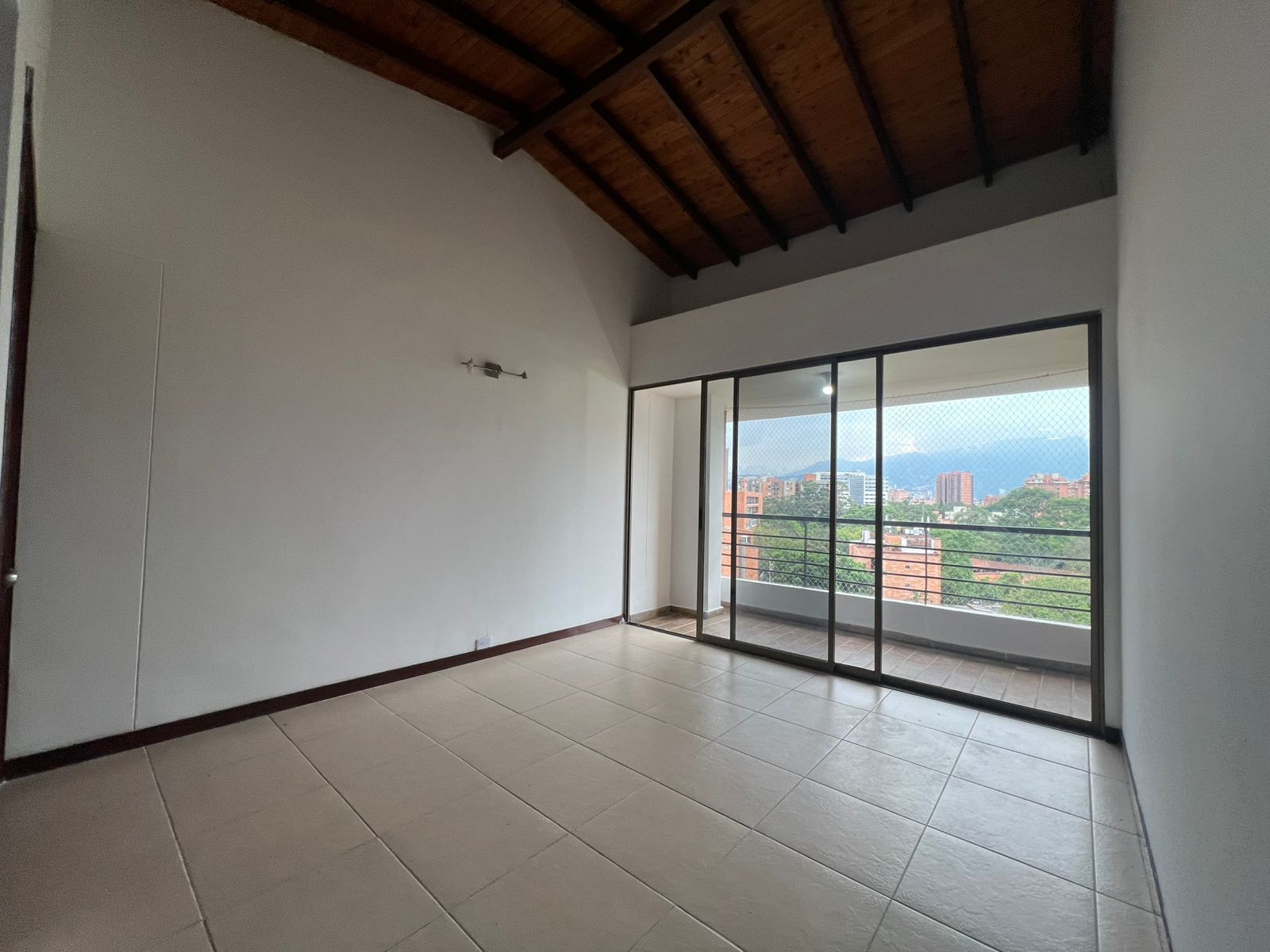 Apartamento en venta Antioquia Envigado Bosques De Zúñiga 90 m2 Habitaciones 3 Baños 2 Garajes 1 Precio $650000000