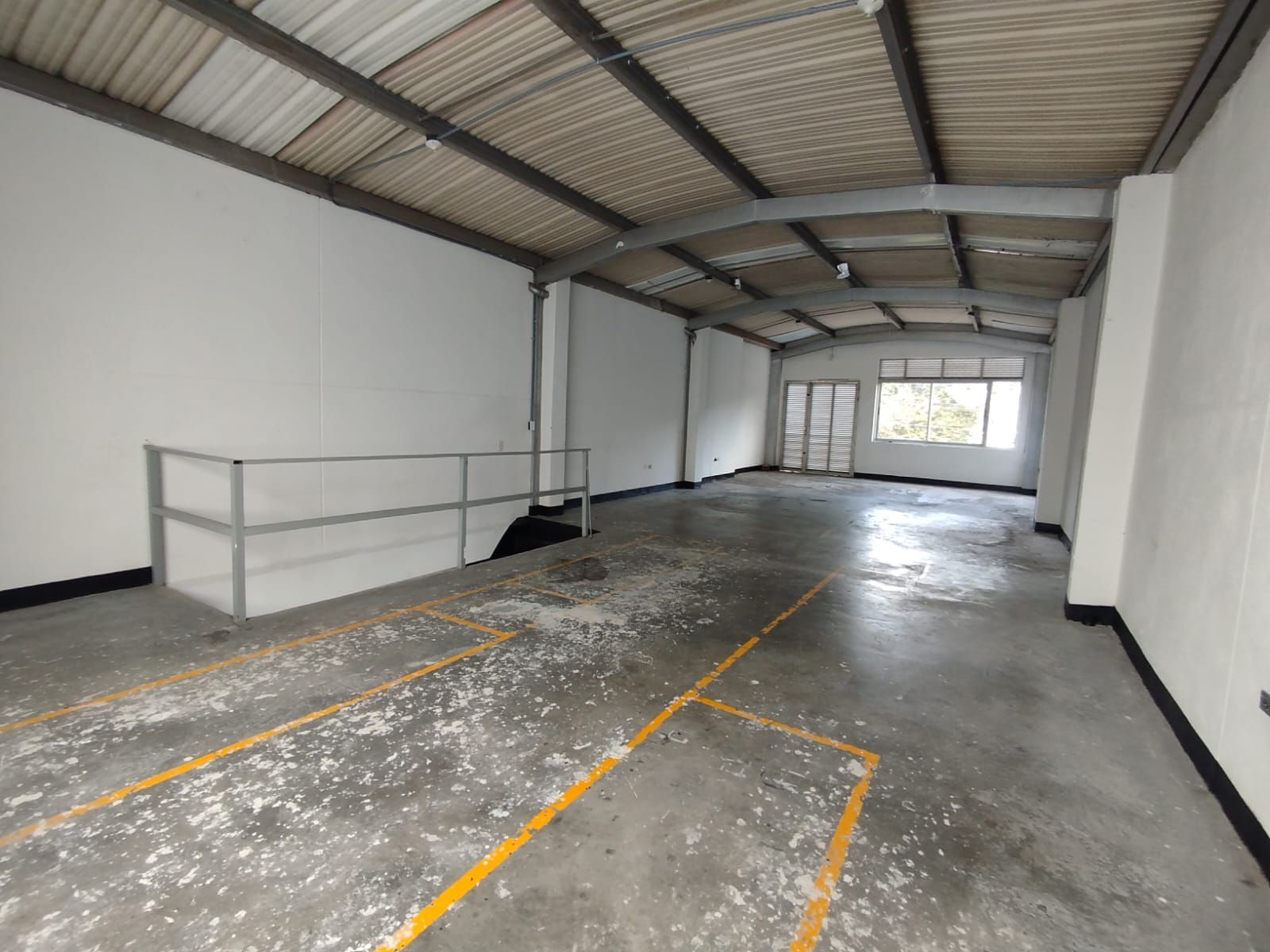 Bodega en arriendo Antioquia Medellín Trinidad 260 m2 Habitaciones 0 Baños 0 Garajes 0 Precio $8500000