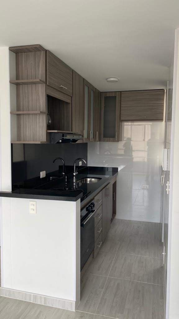 Apartamento en venta Cundinamarca Bogotá Cjr Montecarlo Vii 50 m2 Habitaciones 3 Baños 2 Garajes 0 Precio $230000000