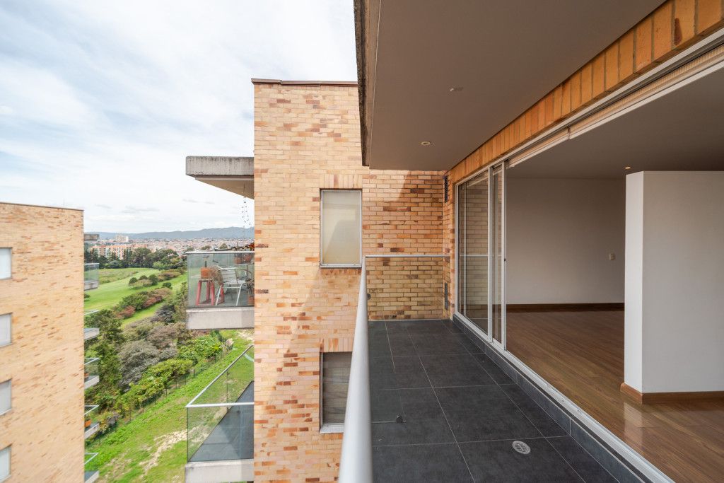 Apartaestudio en arriendo Cundinamarca Bogotá Club Los Lagartos 49 m2 Habitaciones 1 Baños 2 Garajes 1 Precio $2488900