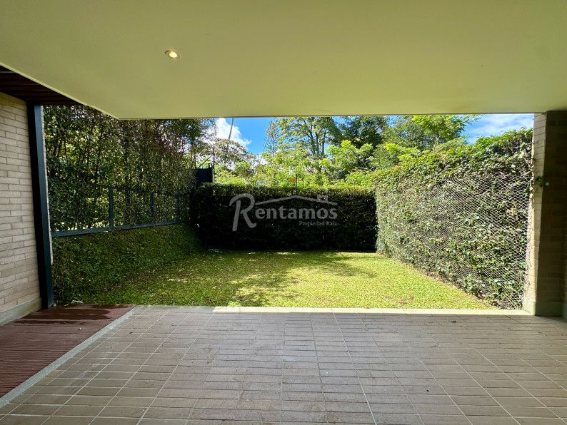 Casa en arriendo Antioquia Envigado Asd 240 m2 Habitaciones 3 Baños 4 Garajes 2 Precio $14000000