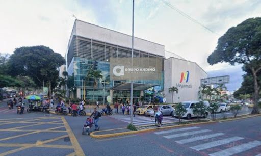Local en arriendo o venta Santander Bucaramanga Galan 50 m2 Habitaciones 0 Baños 0 Garajes 1 Precio venta $1000000000 Precio arriendo $6670000