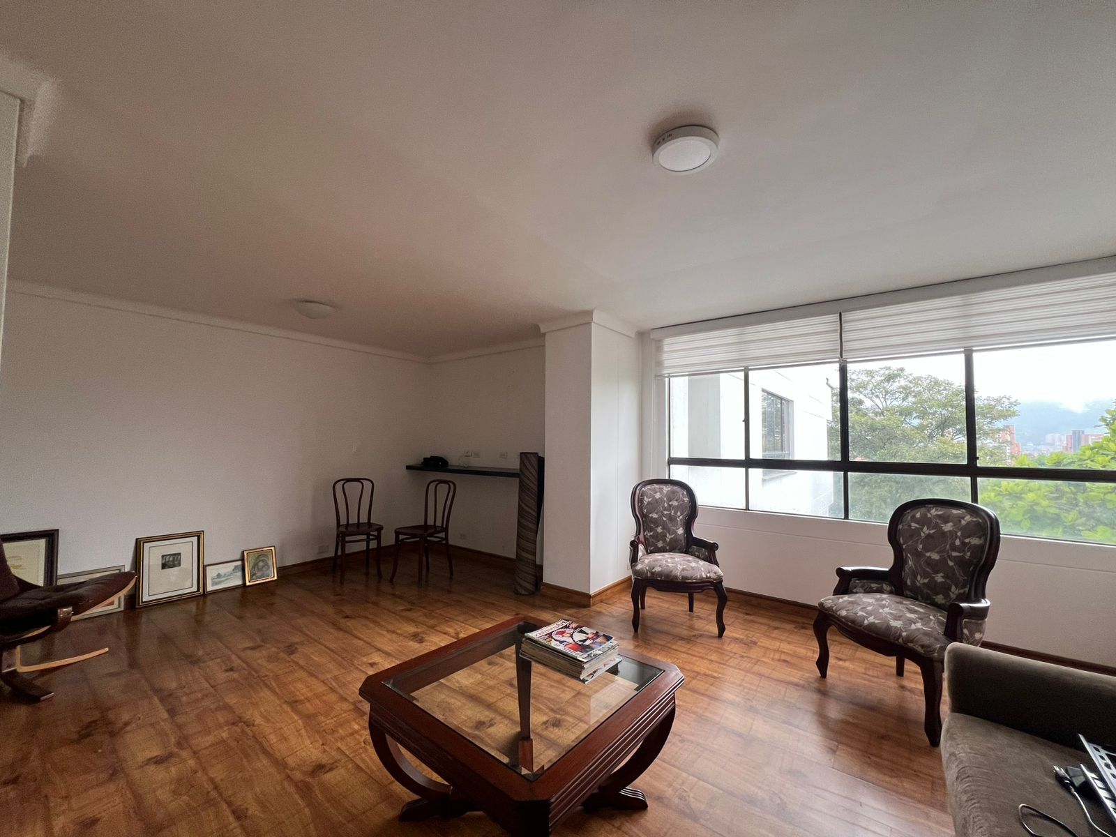 Apartamento en arriendo Antioquia Medellín Jardines 160 m2 Habitaciones 3 Baños 3 Garajes 2 Precio $6650000