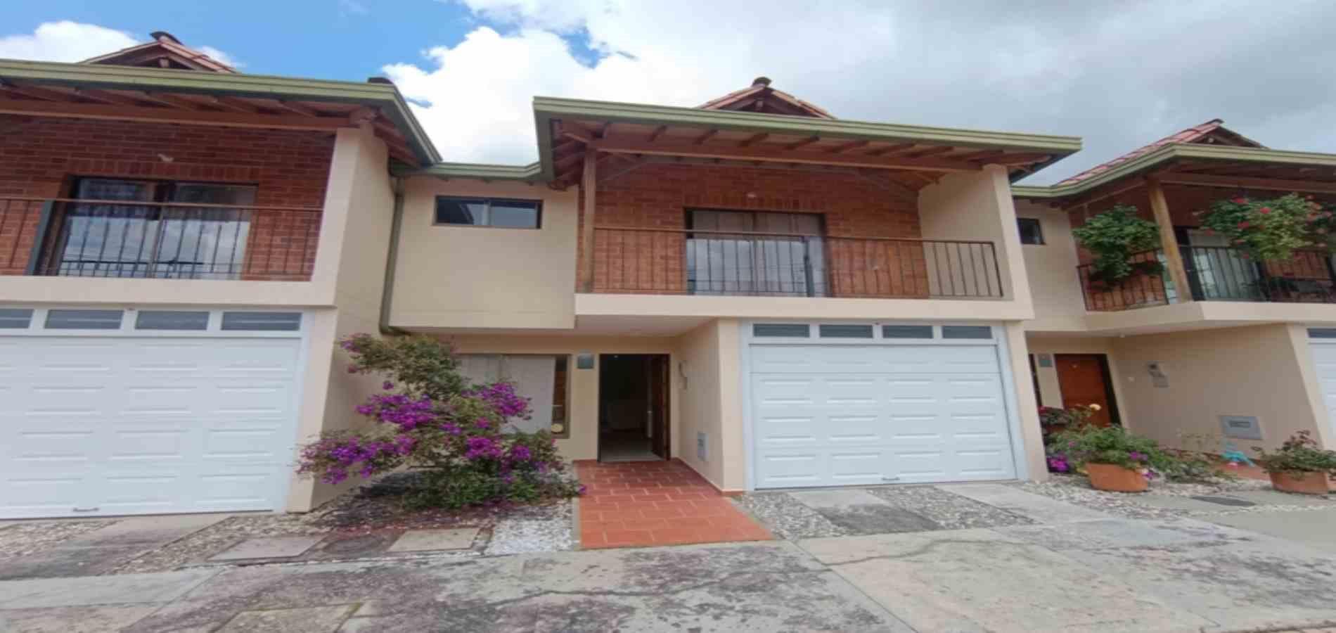 Casa en arriendo Antioquia La Ceja Fray Eugenio Ramirez Salazar 130 m2 Habitaciones 3 Baños 3 Garajes 1 Precio $3500000