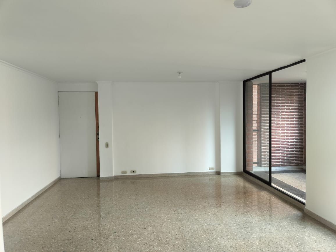 Apartamento en arriendo Antioquia Medellín La Aguacatala 170 m2 Habitaciones 3 Baños 3 Garajes 2 Precio $5500000