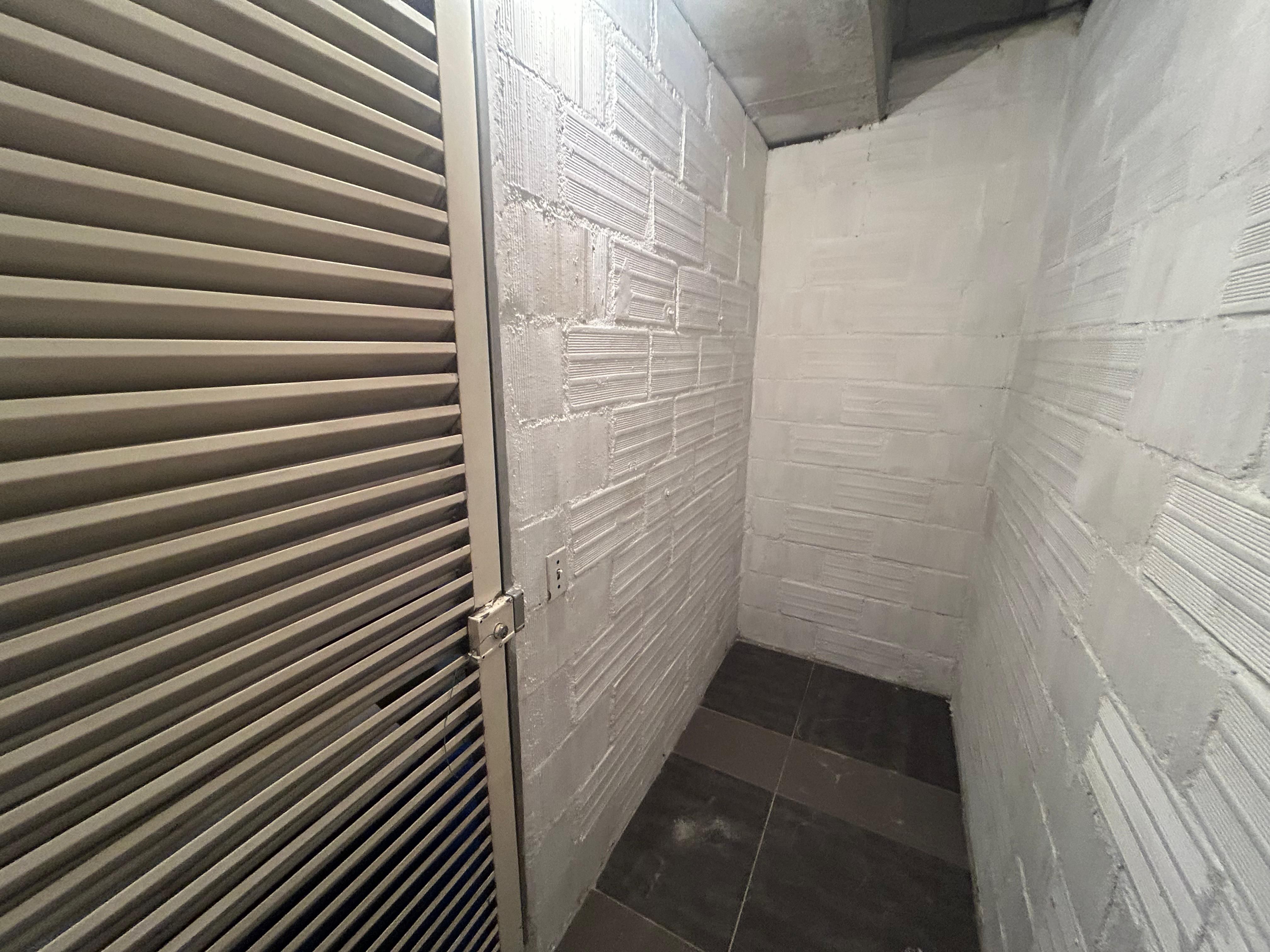 Bodega en arriendo Antioquia Medellín Castropol 3 m2 Habitaciones 0 Baños 0 Garajes 0 Precio $300000