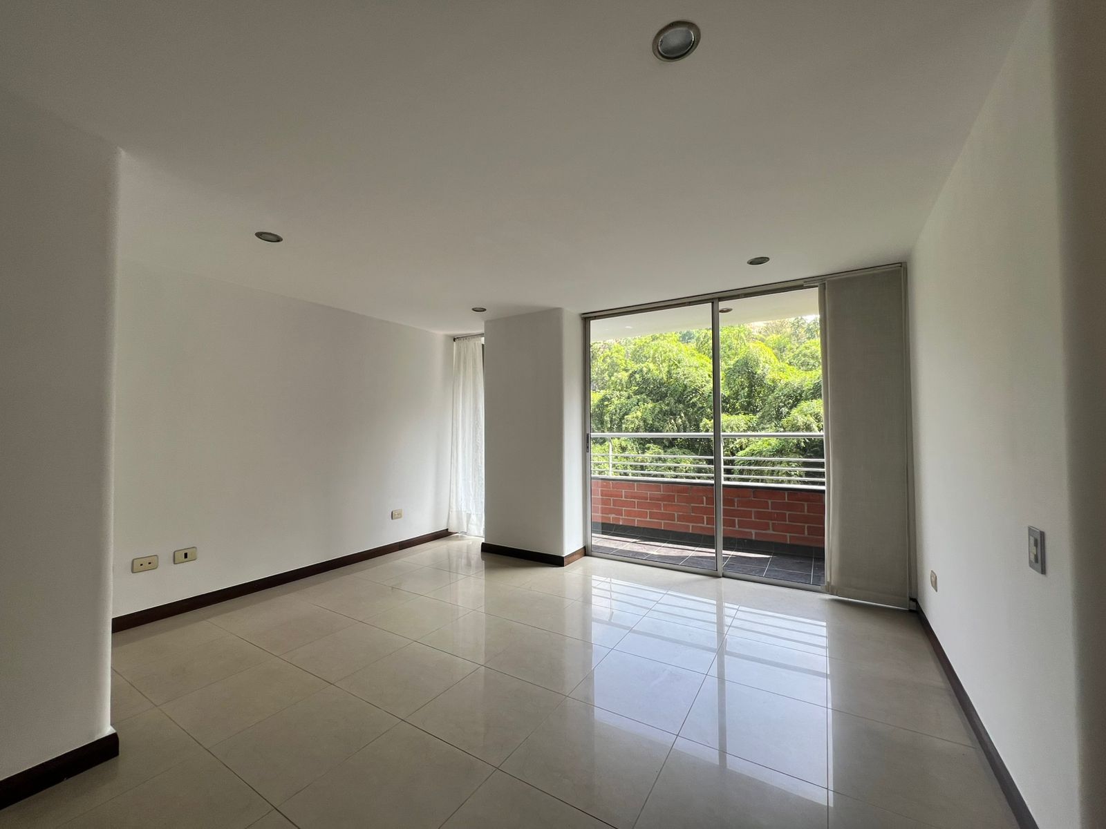 Apartamento en arriendo Antioquia Envigado Villa Grande 90 m2 Habitaciones 3 Baños 2 Garajes 1 Precio $4350000
