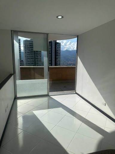 Apartamento en arriendo Antioquia Medellín Asomadera No2 60 m2 Habitaciones 2 Baños 2 Garajes 1 Precio $2700000