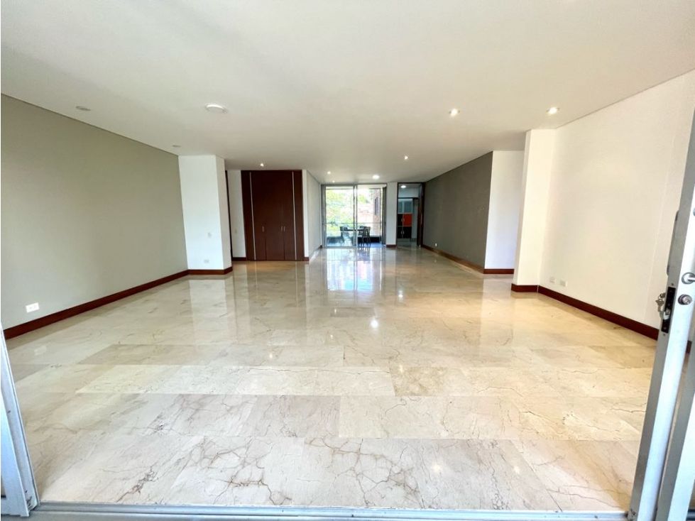 Apartamento en arriendo Antioquia Medellín El Tesoro 300 m2 Habitaciones 3 Baños 5 Garajes 3 Precio $11500000