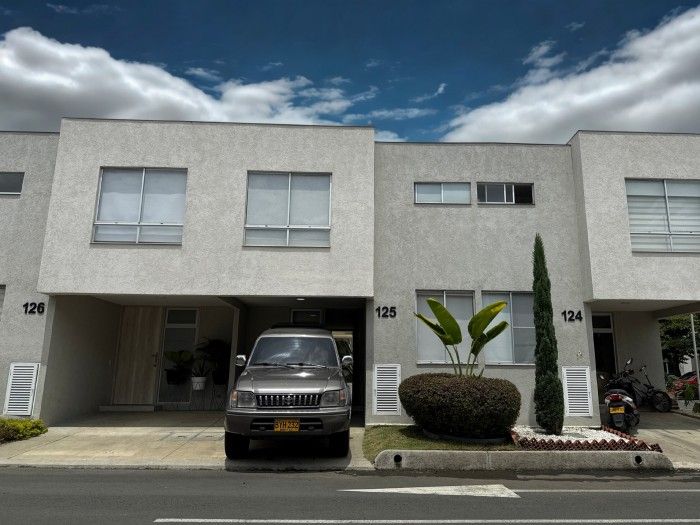 Casa en arriendo Valle Del Cauca Jamundí Cr Morito 103 m2 Habitaciones 3 Baños 3 Garajes 1 Precio $2800000