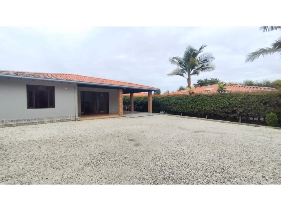 Finca en arriendo Antioquia Rionegro Rionegro 250 m2 Habitaciones 4 Baños 2 Garajes 4 Precio $4700000