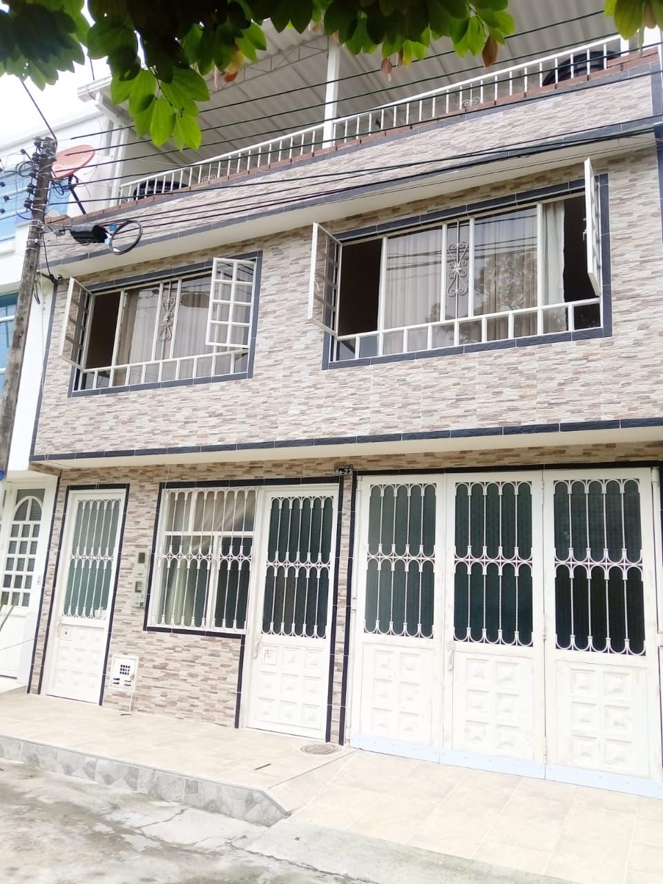 Casa en venta Cundinamarca La Mesa Ub Los Naranjos 112 m2 Habitaciones 6 Baños 4 Garajes 1 Precio $500000000