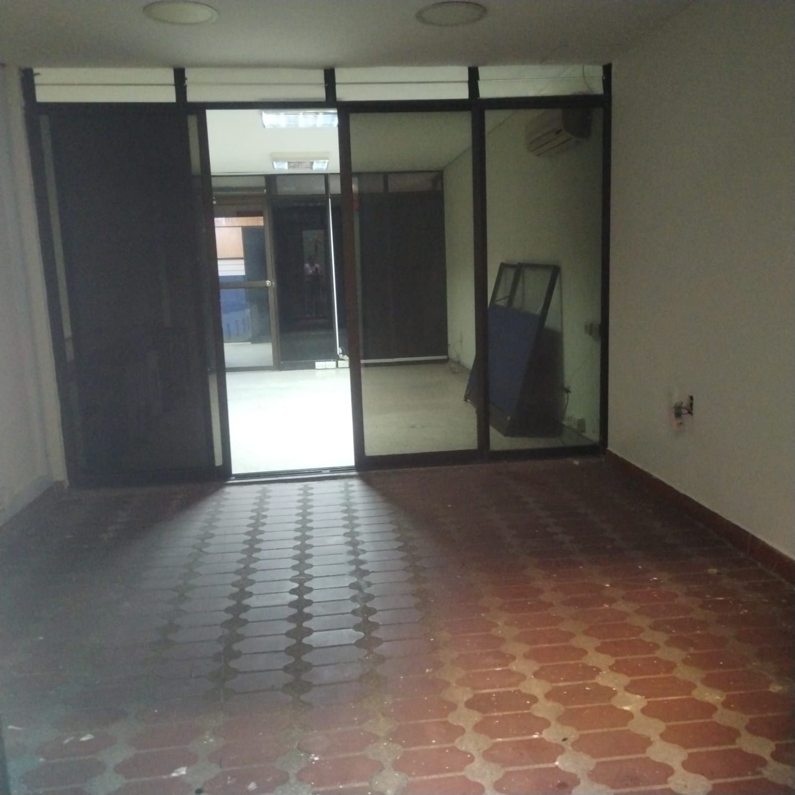 Oficina en arriendo Santander Bucaramanga Nuevo Soto Mayor 250 m2 Habitaciones 0 Baños 1 Garajes 0 Precio $3980000