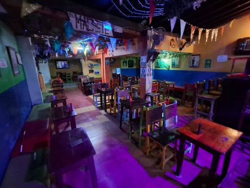 Local en arriendo Antioquia Medellín Villanueva 120 m2 Habitaciones 0 Baños 3 Garajes 0 Precio $5500000