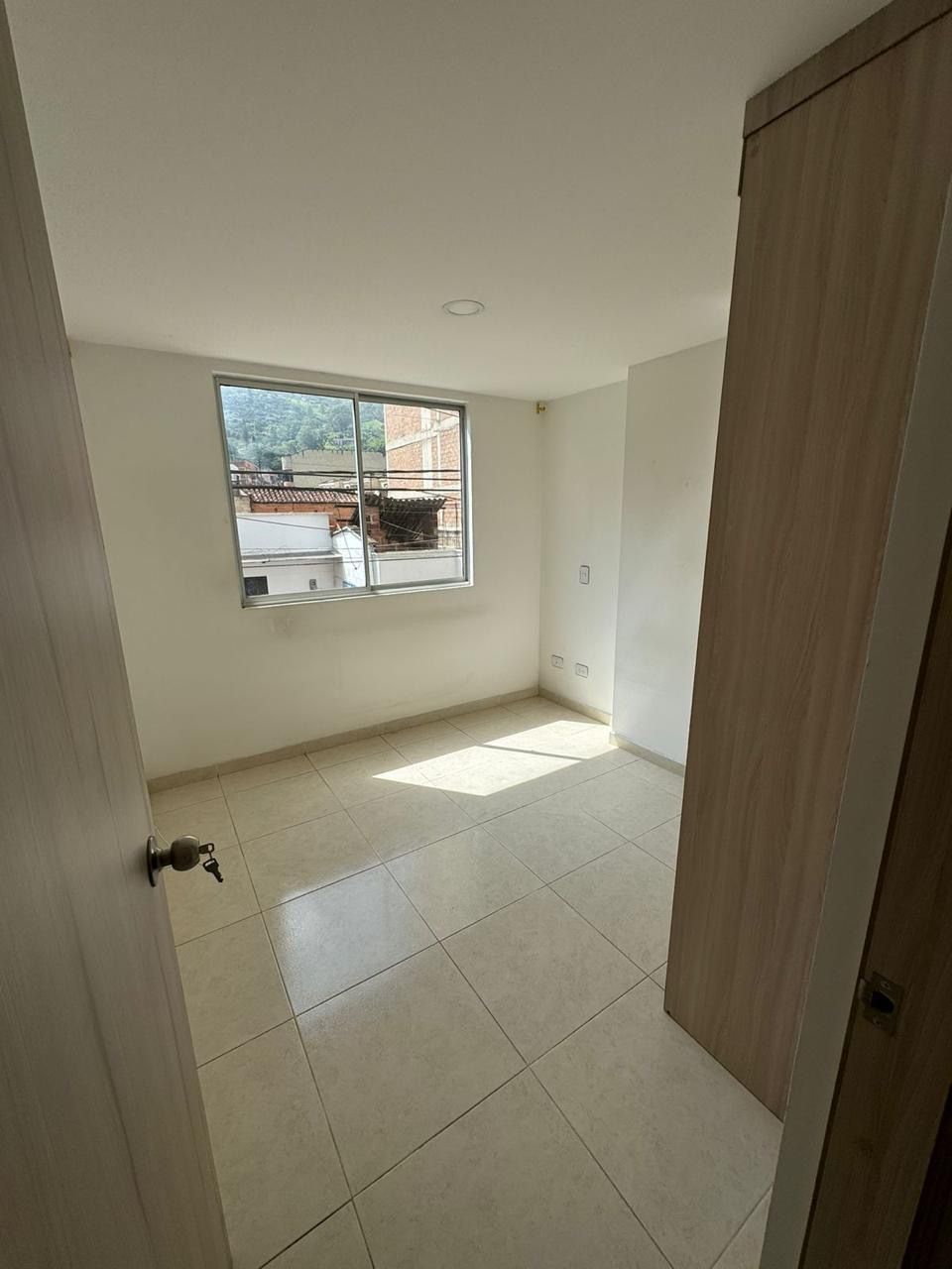 Apartamento en venta Antioquia Sabaneta La Florida 620 m2 Habitaciones 2 Baños 1 Garajes 0 Precio $280000000