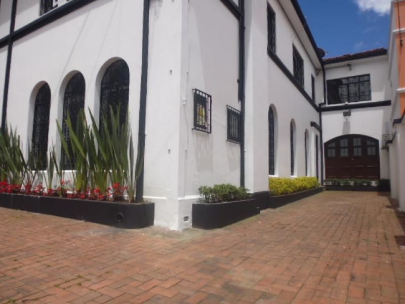 Oficina en arriendo Cundinamarca Bogotá Quinta Camacho 626 m2 Habitaciones 0 Baños 5 Garajes 4 Precio $20000000