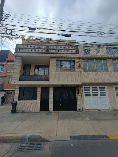 Casa en venta Cundinamarca Bogotá Olarte 315 m2 Habitaciones 8 Baños 3 Garajes 1 Precio $550000000