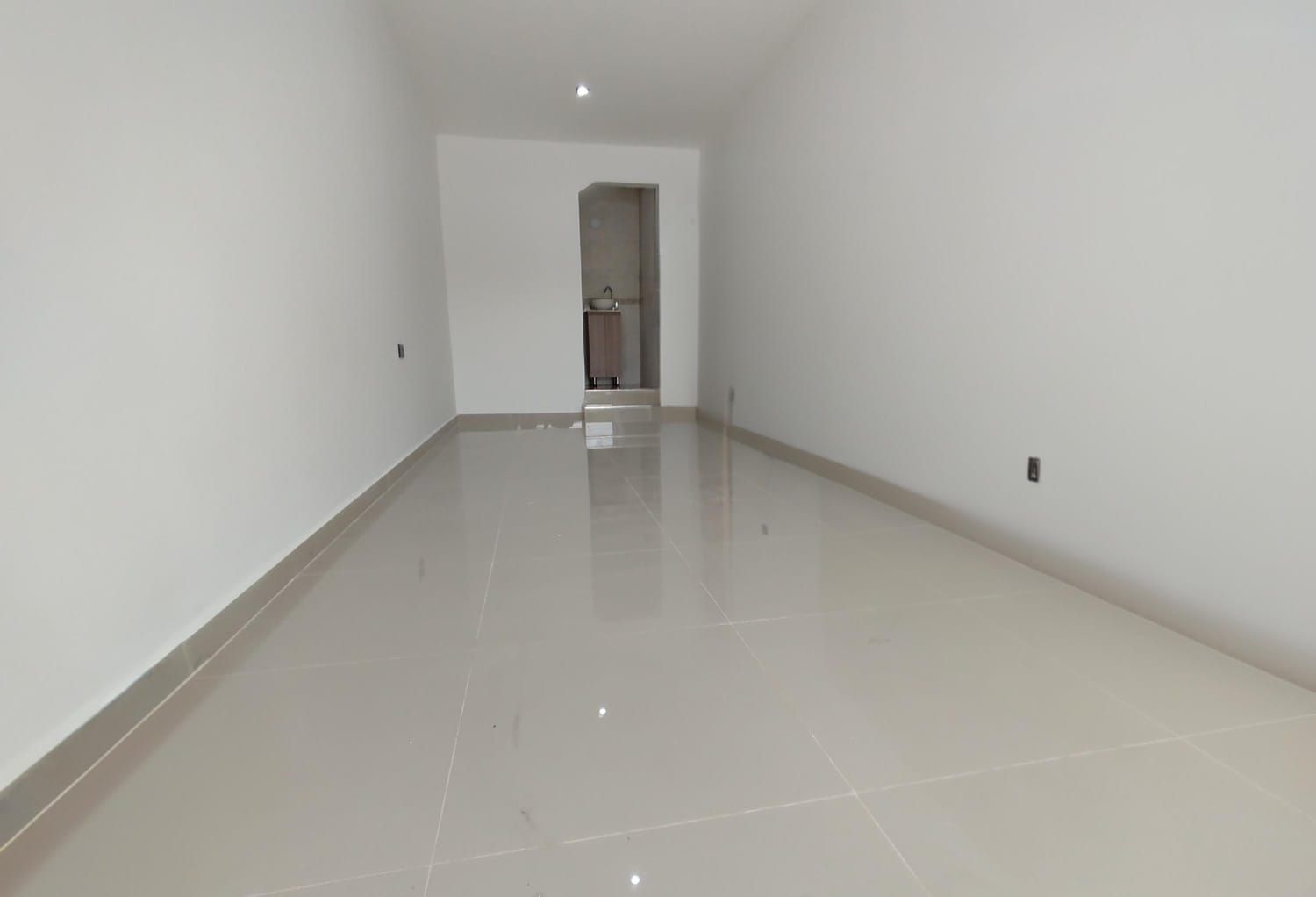 Local en arriendo Antioquia Medellín Santa Teresita 20 m2 Habitaciones 0 Baños 1 Garajes 0 Precio $2300000