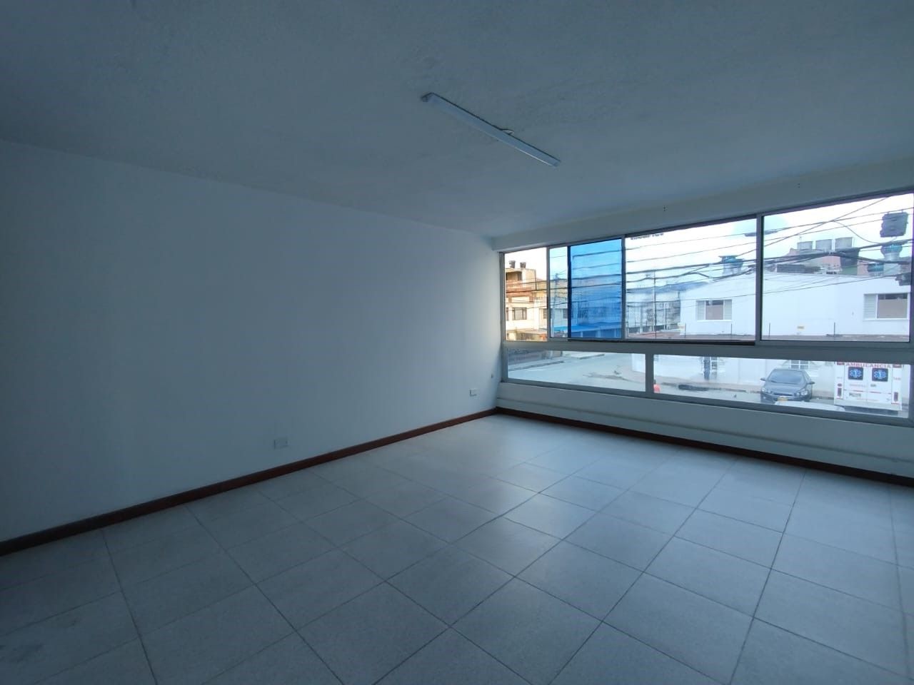 Local en arriendo Cundinamarca Bogotá Marsella 48 m2 Habitaciones 0 Baños 1 Garajes 0 Precio $2400000