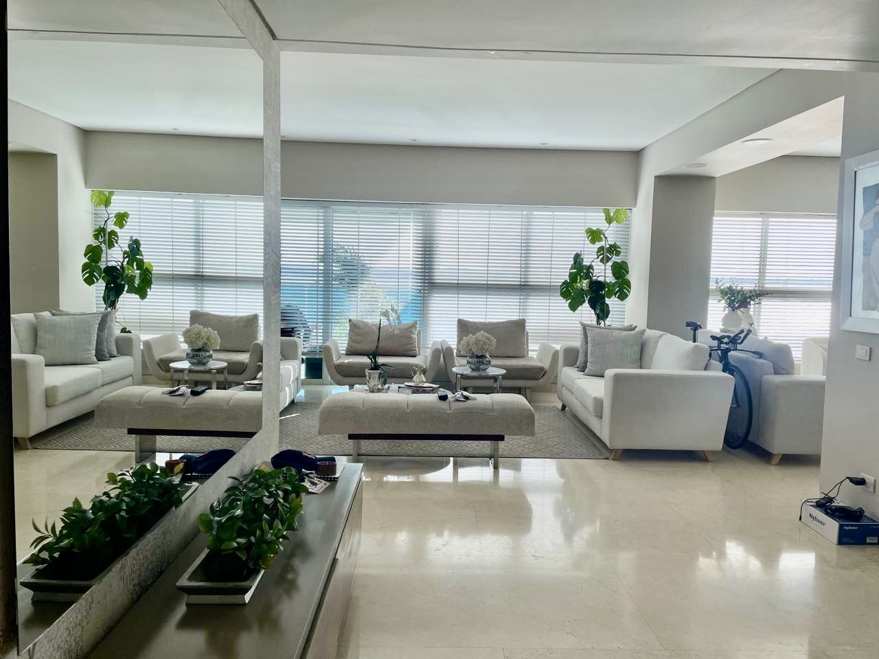 Apartamento en arriendo Bolívar Cartagena Castillo Grande 300 m2 Habitaciones 3 Baños 4 Garajes 2 Precio $15000000